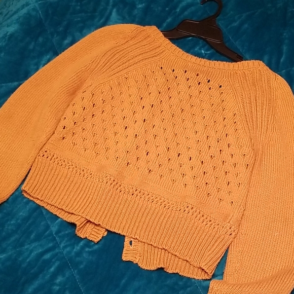 Sweater - Picture 4 of 4